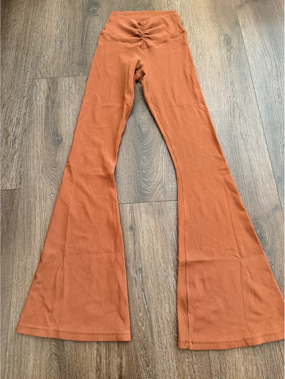 Offline by Aerie Real Me Crossover Flare Leggings Brown Ruched Back Small